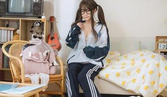 神沢永莉与棉袜的秘密：美图合集，能说出来的调皮故事。