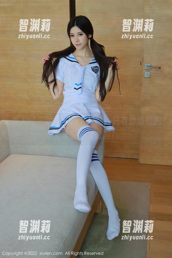 秀人网-幼幼 秀人网 - 油亮作品大揭秘,只有幼幼能把光泽玩得如此溜!