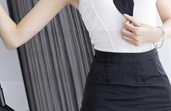 秀人网 – 高跟鞋的木木hanna：私房写真教你如何优雅摔倒！