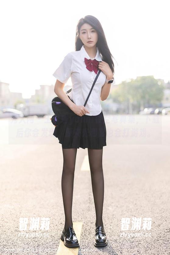 秀人网-王馨瑶yanni 秀人网 - 王馨瑶yanni镂空写真集,下载后你会发现,原来光和影也会打游戏。