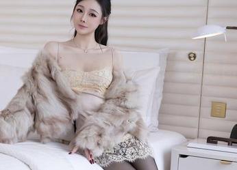 秀人网 – 白茹雪的泳装物语：精选图片定格夏日回忆