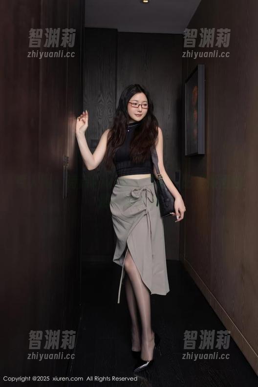 秀人网-诗诗kiki 秀人网 - 诗诗kiki夏日写真:阳光倾洒的那一刻合集