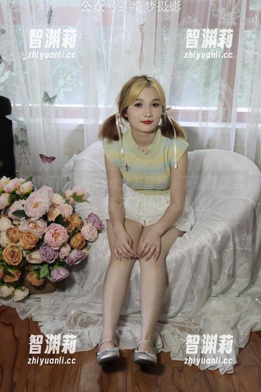绮梦摄影 - yaya女友套图，下载前请系好安全带，受不了的小心心脏！