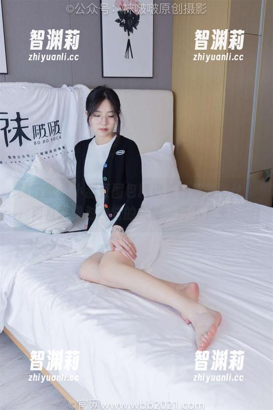 袜啵啵-小甜豆 袜啵啵 - 小甜豆图包精选里的超薄黑丝,简直就是对视觉的挑衅,停不下来!