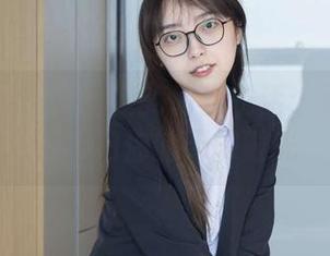 袜啵啵 – 熊熊女孩的轻奢生活：无圣光图包横扫你的无聊时光