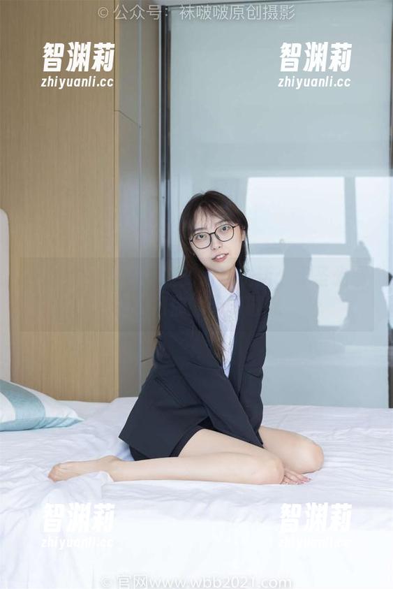 袜啵啵-熊熊 袜啵啵 - 熊熊女孩的轻奢生活:无圣光图包横扫你的无聊时光