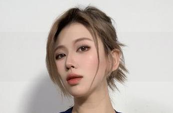 微密圈 – 高跟鞋上的撩人步伐，醇子小姨的原图，免费让你陶醉！