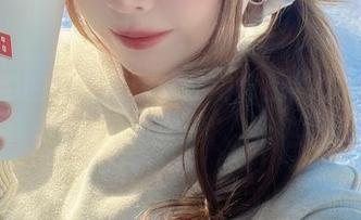 闪月半的写真探险：在柏崎星奈的宇宙里漫游
