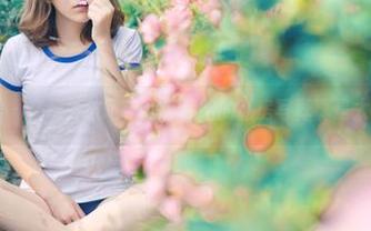 青豆客 – 在户外放飞自我，易阳的私房写真真是太有趣了