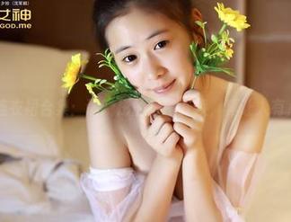 青豆客 – 连衣裙合集：谭晓彤的风格变换，真让人有点眼花缭乱