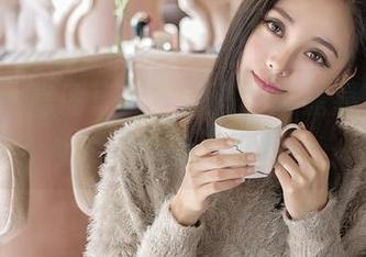 青豆客 – 高清直击！油亮的陈嘉嘉Tiffany，你忍心错过吗？