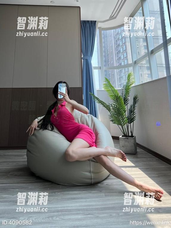黎允熙baby 微密圈 - 黎允熙baby的旅拍图集,点击就能感受到那微风拂面的瞬间!